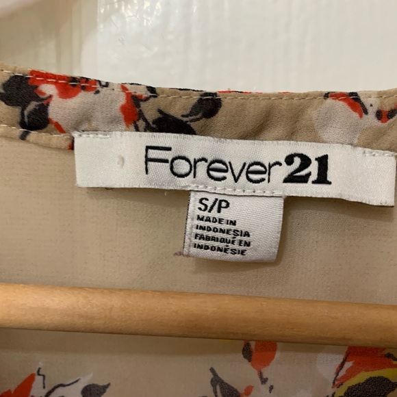 **2 for 1** size small Forever 21 sheer floral ruffle top - Picture 3 of 4
